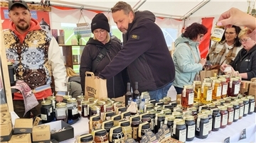 Große Auswahl: Der Herbstmarkt überzeugte mit mehr als 50 Ständen.