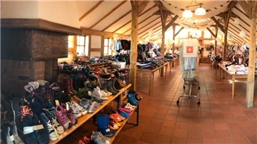 Große Auswahl in vielen Größen verspricht die Baby- und Kinderkleiderbörse.