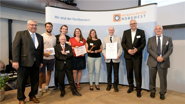 Große Freude bei den Preisträgern aus Bremerhaven, die mit dem NordwestAward ausgezeichnet worden sind.