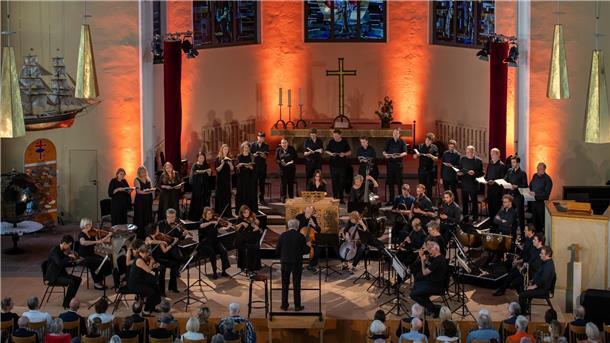 Collegium Vocale Gent erntet in der Großen Kirche stürmischen Beifall Konzert des Collegium Vocale Gent mit Bachs H-Moll-Messe in der Bürgermeister-Smidt-Gedächtniskirche