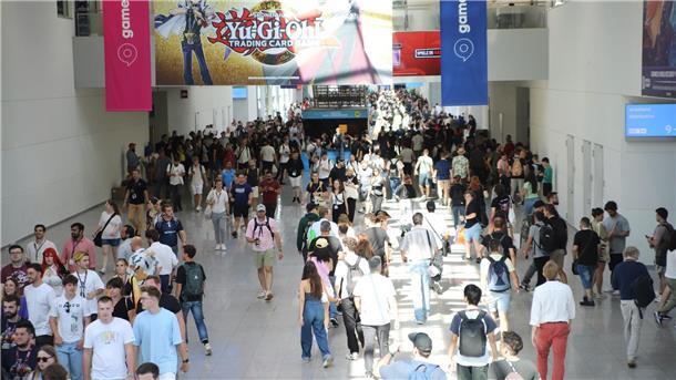 Gamescom startet mit großem Andrang Großer Besucherandrang am ersten Tag der Spielemesse Gamescom in Köln.