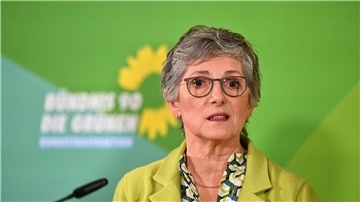 Grünen-Fraktionsvorsitzende Britta Haßelmann setzt sich für die Kindergrundsicherung ein.