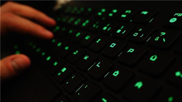 Hacker am Werk: „Es ist kein Schaden entstanden, außer dass die Webseiten zeitweise nicht erreichbar waren“ (Symbolbild).