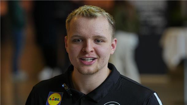 Handball-Nationalspieler Justus Fischer hat seinen Vertrag in Hannover verlängert.