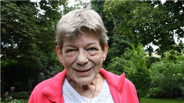 Hannelore Kuhse hat vor neun Jahren das Sorglos-Café gegründet. Ein Ort, an dem Suchtkranke sich austauschen und gegenseitig Halt geben können.