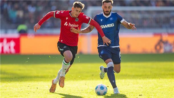 2:1 gegen den KSC: Hannover 96 neuer Tabellenführer Hannover 96 gewinnt knapp gegen den Karlsruher SC und steht auf Platz eins.