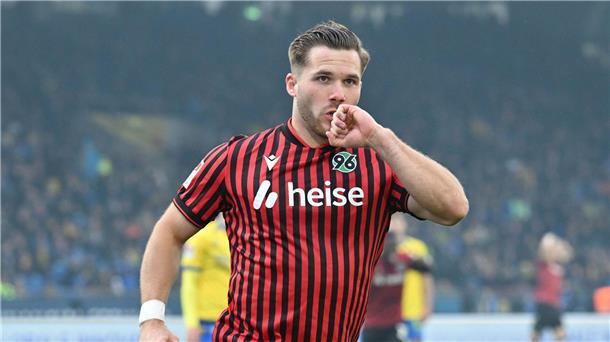 Rot nach Würgegeste: Hannover gewinnt hitziges Derby Hannovers neuer Derbyheld Benjamin Källman.