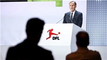 Hans-Joachim Watzke spricht auch über mögliche Spiele im Ausland - und hat eine klare Meinung.