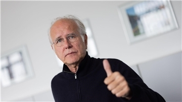 Harald Schmidt freut sich auf die Europameisterschaft und traut Deutschland einiges zu.