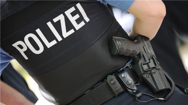 Forscher zu Polizeigewalt: „Fängt nicht beim Schießen an“ Hat die Polizei ein Gewaltproblem? Und wie ist Gewalt überhaupt zu definieren?