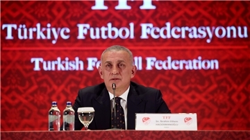 Medien: Wettskandal im türkischen Fußball weitet sich aus Hat Grund zur Sorge: Ibrahim Haciosmanoglu, Präsident des türkischen Fußballverbands.