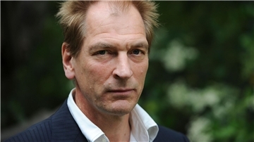 Hat in seiner jahrzehntelangen Karriere in zahlreichen Filmen und Serien mitgewirkt: Julian Sands.