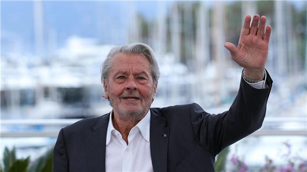 Alain Delon trennt sich für Millionen von Kunstsammlung Hat sich von einem Teil seiner Kunstsammlung getrennt: Alain Delon.