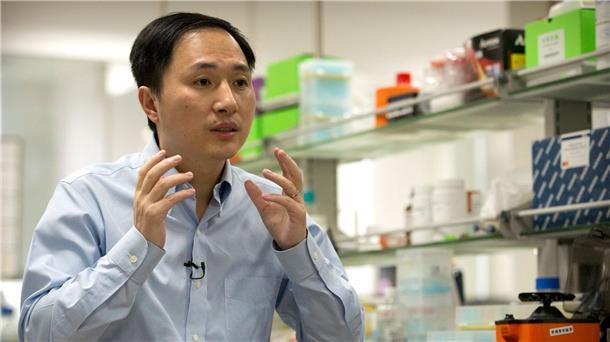 Forscher: Chinesische „Gen-Babys“ führen „normales Leben“ He Jiankui, chinesischer Biotechnologe, ist nicht unumstritten.