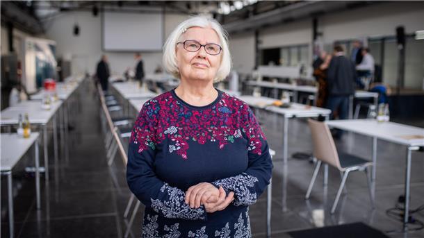 Nach Streit: Schröder verlässt die Linke Porträt