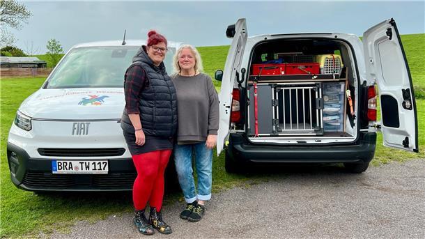 Zwei neue Transporter für den Tiersuchdienst Neue Fahrzeuge für den Tiersuchdienst