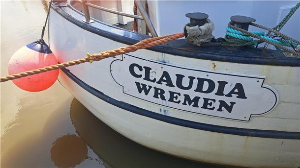 Heimathafen von Kutter Claudia ist der Kutterhaven Wremen. 
