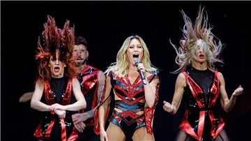 Helene Fischer meldet sich zurück auf der Bühne.
