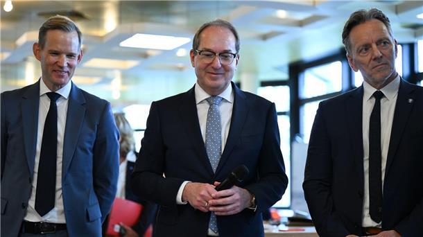Bund warnt: Organisierte Kriminalität wird immer brutaler Hendrik Streeck (l-r), Drogenbeauftragter der Bundesregierung, Alexander Dobrindt (CSU), Bundesinnenminister, und Holger Münch, BKA-Präsident.