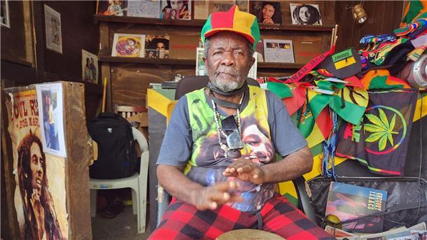 Als der Reggae vor 50 Jahren in die Welt hinauszog Herman Davis aka Bongo Herman hat mit vielen Reggae-Größen zusammengespielt - auch mit Bob Marley.