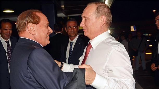 Putin, Orban, Netanjahu - Reaktionen auf Tod Berlusconis Herzlich einander zugetan: Silvio Berlusconi (l) und Wladimir Putin.