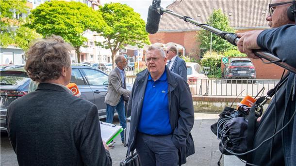 Heute wird es wieder ähnliche Bilder wie zum Start der Koalitionsverhandlungen geben: Torsten Neuhoff (CDU) im Mediengespräch.