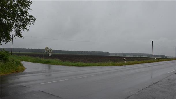Hier, in der Nähe der geplanten A 20-Abfahrt an der B 495, könnte ein interkommunaler Gewerbepark entstehen. Am Dienstagabend hat der Bauausschuss der Samtgemeinde Geestequelle über die anstehende Planung diskutiert.