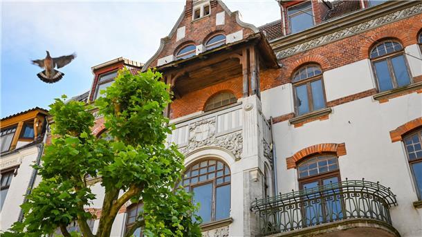 Ein altes Gebäude.