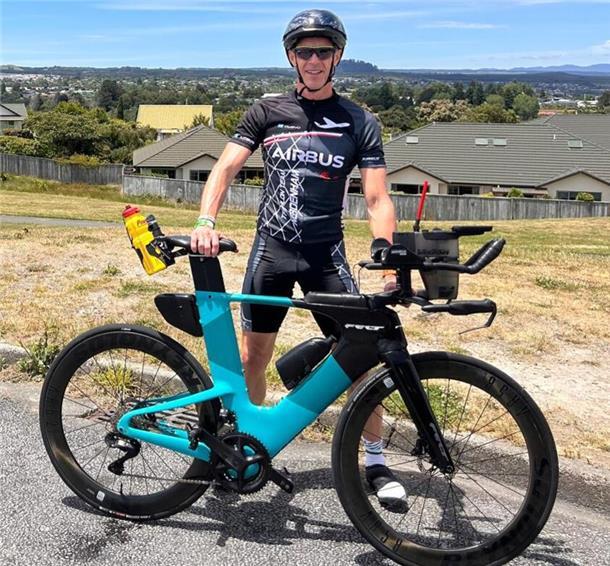Björn Maywald aus Nordenham startet bei der Weltmeisterschaft im Ironman 70.3 Triathlet Björn Maywald vom Blexer TB
