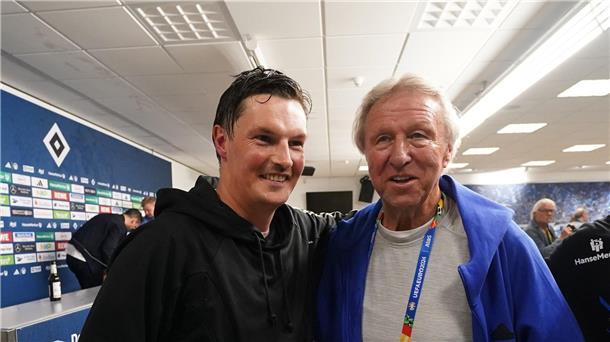 Club-Legende Hrubesch hört als HSV-Nachwuchs-Chef auf Hört als Nachwuchs-Chef des Hamburger SV auf: Club-Legende Horst Hrubesch (r).