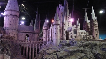 „Hogwarts Legacy“ ist das erste größere Videospiel aus dem „Harry Potter“-Imperium seit Jahren. Doch laute Kritik dimmt die Freude der Fans.