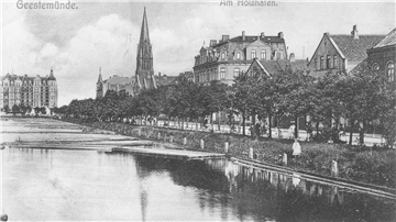 Holzhafen, Südseite, Blick auf die Christuskirche,