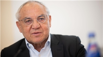 HSV-Legende Felix Magath erhält Unterstützung von Fans.