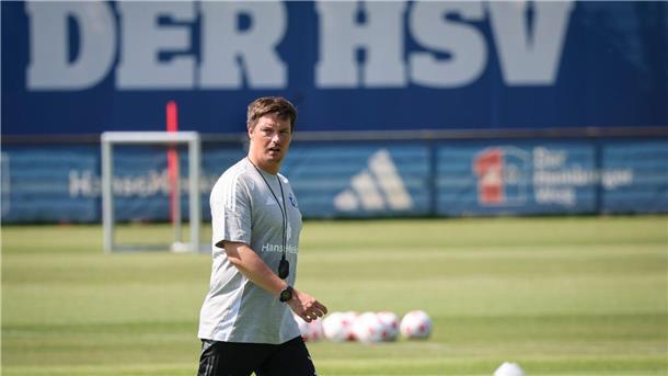 HSV-Niederlage vor Rekord-Auswärtskulisse HSV-Trainer Polzin kann zufrieden sein.