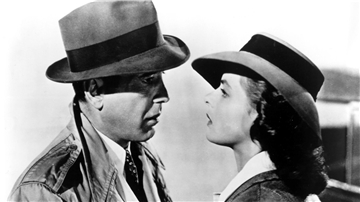 Humphrey Bogart als Rick und Ingrid Bergman als Ilsa in dem Film „Casablanca“ (1942), der vor 80 Jahren Premiere hatte.