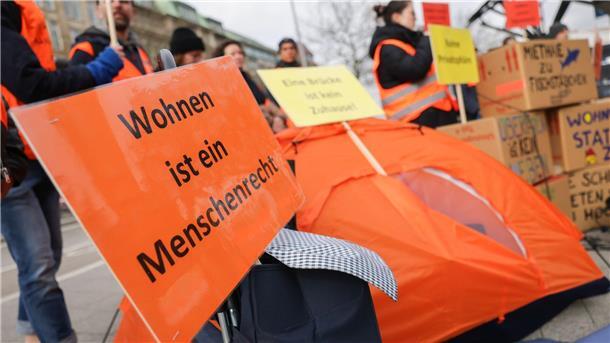 Hunderttausende Menschen in Deutschland haben keine eigene Wohnung.