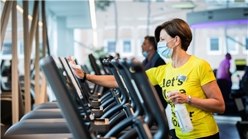 Hygiene- und Abstandsregeln müssen eingehalten werden: Unter Auflagen dürfen Fitnessstudios im Land Bremen ab kommendem Mittwoch (27. Mai) wieder öffnen.
