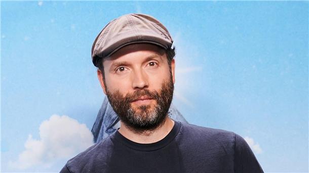 Kling über seinen ersten Krimi: Idee ließ mich nicht los „Ich hatte die Grundidee der Geschichte und dachte zuerst: „Tolle Idee für einen Thriller. Leider schreibe ich keinen“, sagt Marc-Uwe Kling.