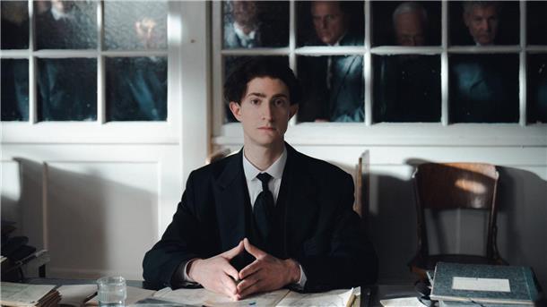 Idan Weiss in einer Szene des Films „Franz K.“ über Kafkas Leben.