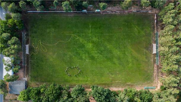 Weniger Amateurspielabbrüche nach Gewalt und Diskriminierung Im Amateurfußball in Deutschland gab es in der vergangenen Spielzeit weniger Diskriminierungs- und Gewaltvorfälle als im Jahr zuvor