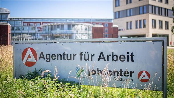 Im August ist die Anzahl der Erwerbslosen im Bezirk der Arbeitsagentur Bremen-Bremerhaven leicht gestiegen.