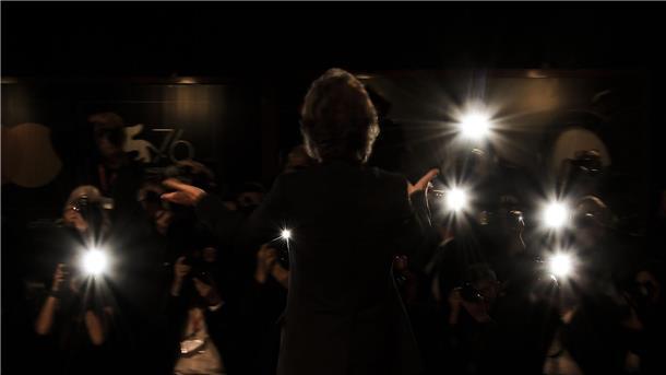 Stones-Sänger und ewige Rock-Ikone: Mick Jagger wird 80 Im Blitzlichtgewitter: Mick Jagger 2019 bei den Filmfestspielen in Venedig.