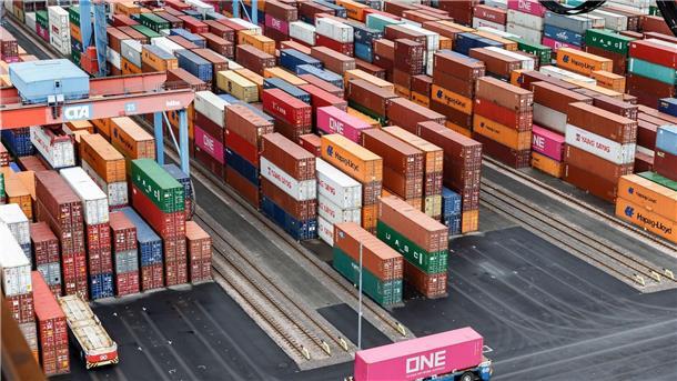 Im ersten Jahr des Lieferkettengesetzes hat das Bundesamt für Wirtschaft und Ausfuhrkontrolle (BAFA) bislang keine Sanktionen wegen Verstößen verhängt.