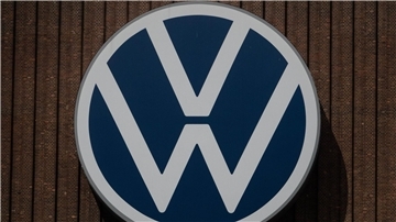 Im ersten Quartal hatte die Kernmarke VW Pkw nur eine Umsatzrendite von 3 Prozent eingefahren - von 100 Euro Umsatz blieben im Tagesgeschäft nur 3 Euro Betriebsgewinn. Das soll sich ändern.