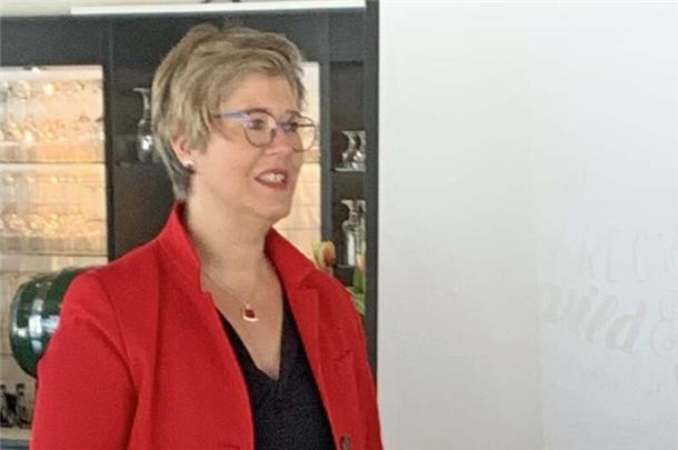 Im Golfclub "Zur Vahr" verfolgten die Wulsbütteler Landfrauen den Vortrag von der Landesvorsitrzenden Elisabeth Brunkhorst.