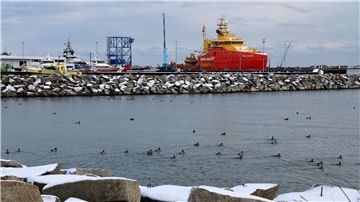 Im Hafen Mukran auf Rügen soll ein LNG-Terminal entstehen.