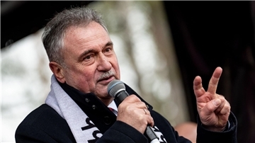 „Im Januar wird es nach einer erfolgreichen Urabstimmung längere Streiks geben“, sagt GDL-Chef Claus Weselsky.