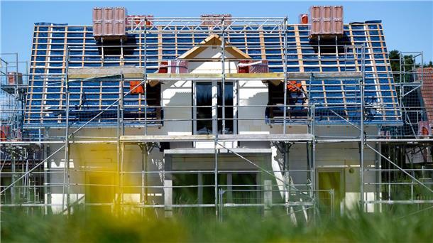 Wohneigentum wird teurer – Preise steigen erneut Im Juli lag die Zahl der Genehmigungen für den Neubau und Umbau von Wohnungen um 30 Prozent über dem Niveau des Vorjahresmonats.