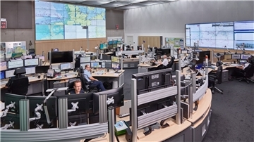Im Lagezentrum See werden im Maritimen Sicherheitszentrum rund um die Uhr Schiffsbewegungen überwacht 