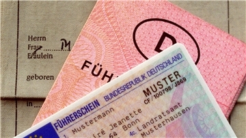 Im Laufe der nächsten Jahre müssen alle alten Führerscheine umgetauscht werden.